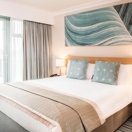 De Vere Cotswold Water Park Apartments Cirencester Dış mekan fotoğraf