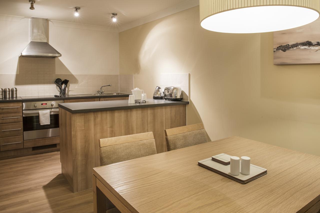 De Vere Cotswold Water Park Apartments Cirencester Dış mekan fotoğraf